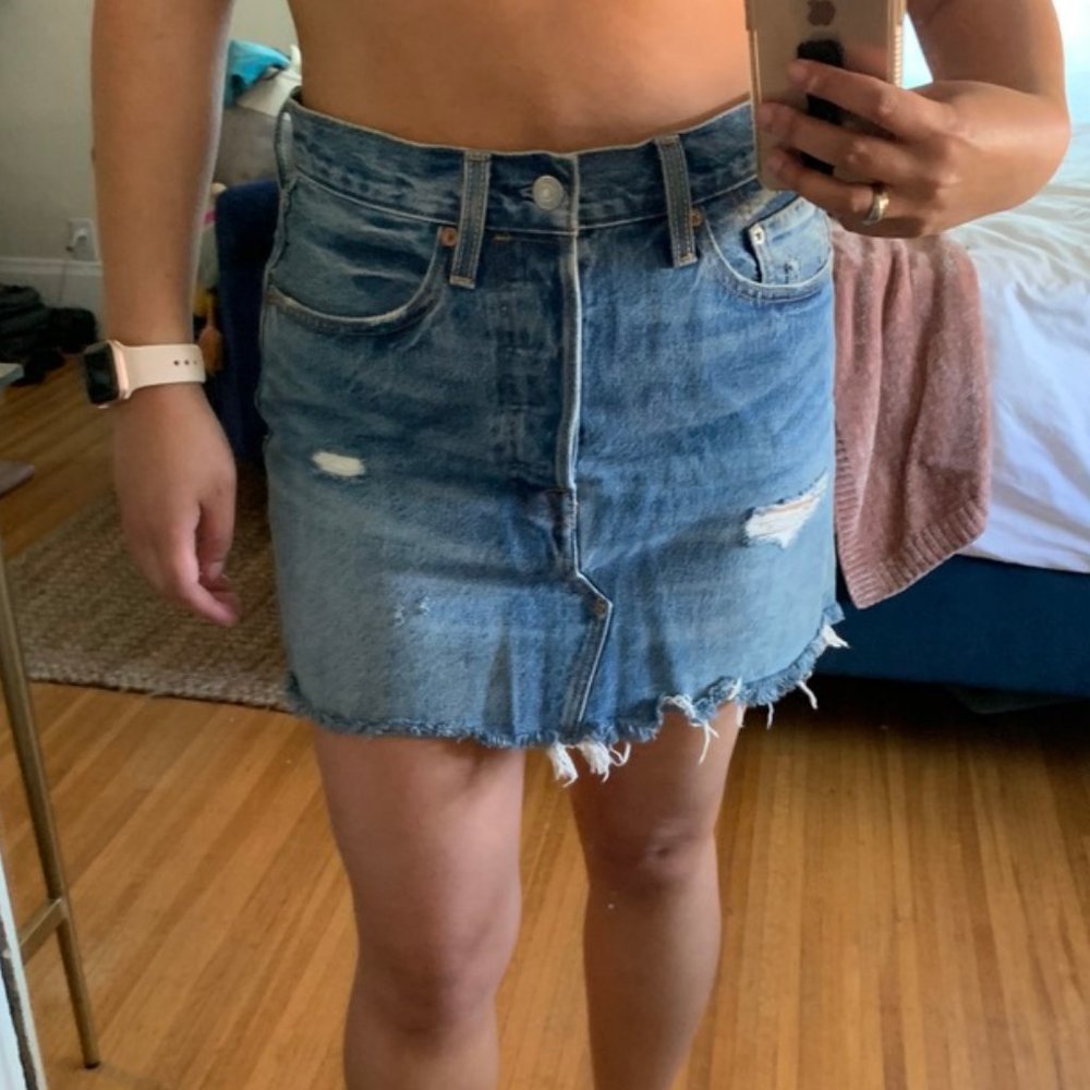 Levi's Denim High Waisted Mini Skirt Size 27